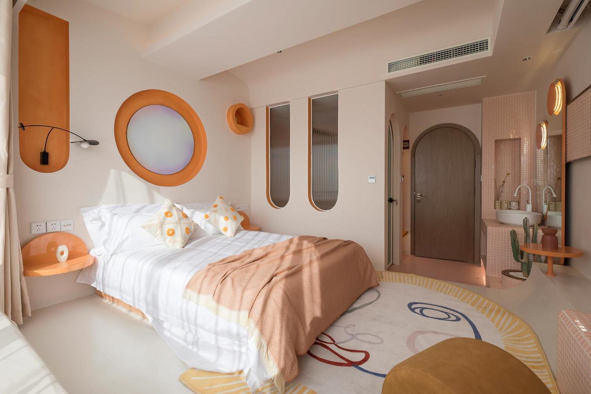 Qi Meng New Moon Branch Shanghai